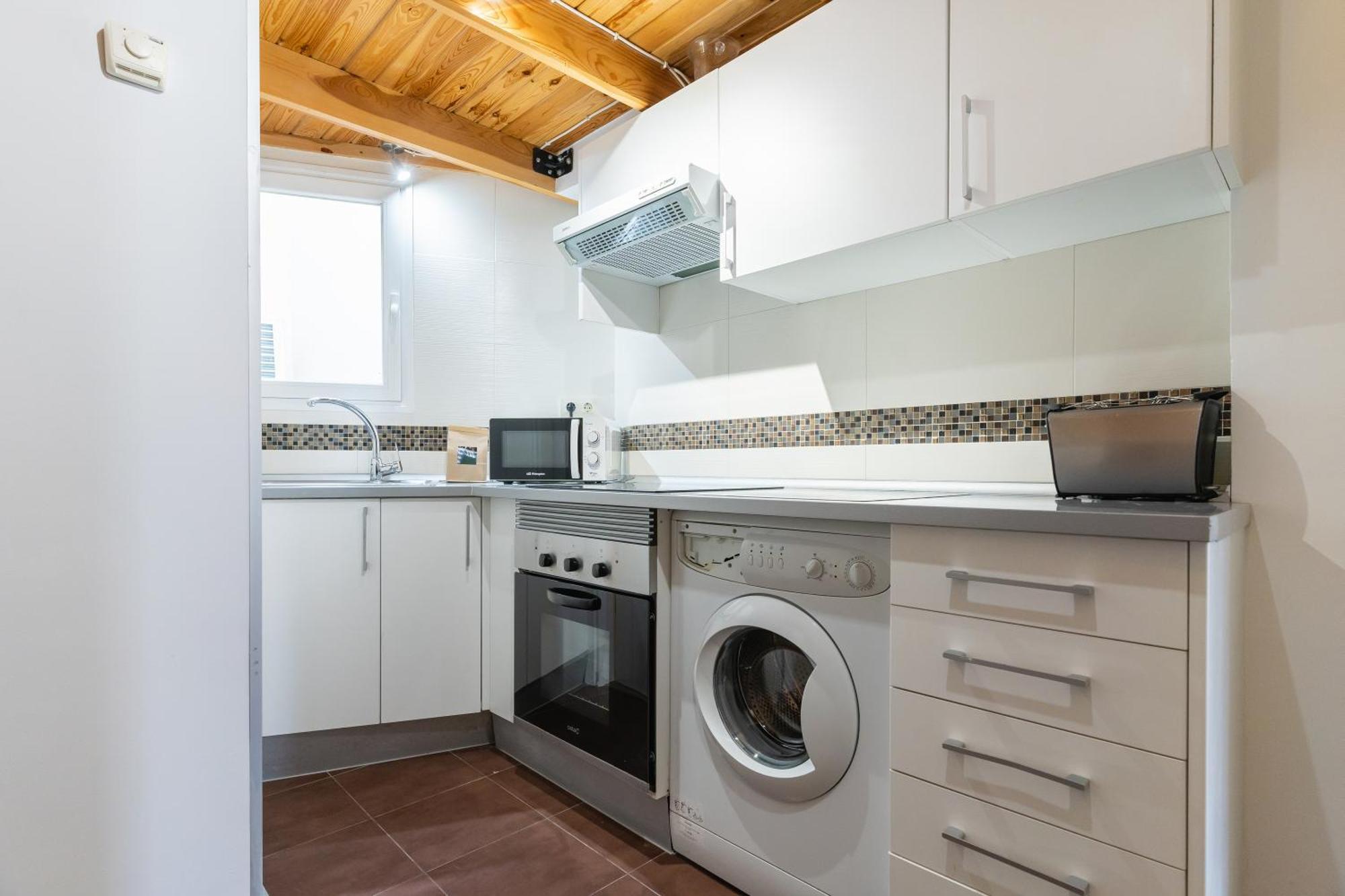2 Bedrooms 1,5Bathrooms Furnished - Sol - Bright & Functional - Mintystay Madrid Exterior foto